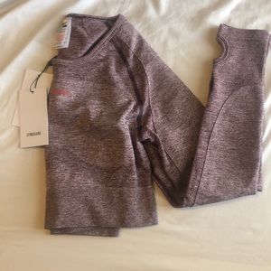 Gymshark flex crop top - winter berry - medium